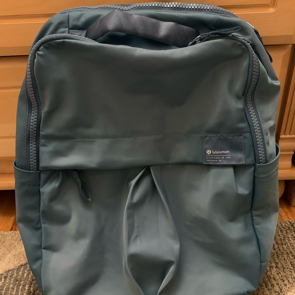 Lululemon Everyday Backpack 2.0 - Blue